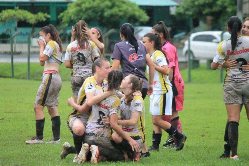 Jasc: Criciúma está na final do futebol feminino — foto 1