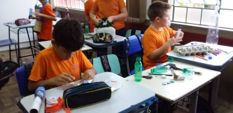 Oficina de Bio-brinquedos leva consciência ambiental de forma lúdica às escolas de Criciúma — foto 1