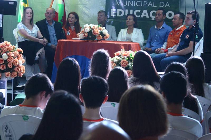 Defesa Civil de Lauro Müller forma alunos em programa de prevenção — foto 1