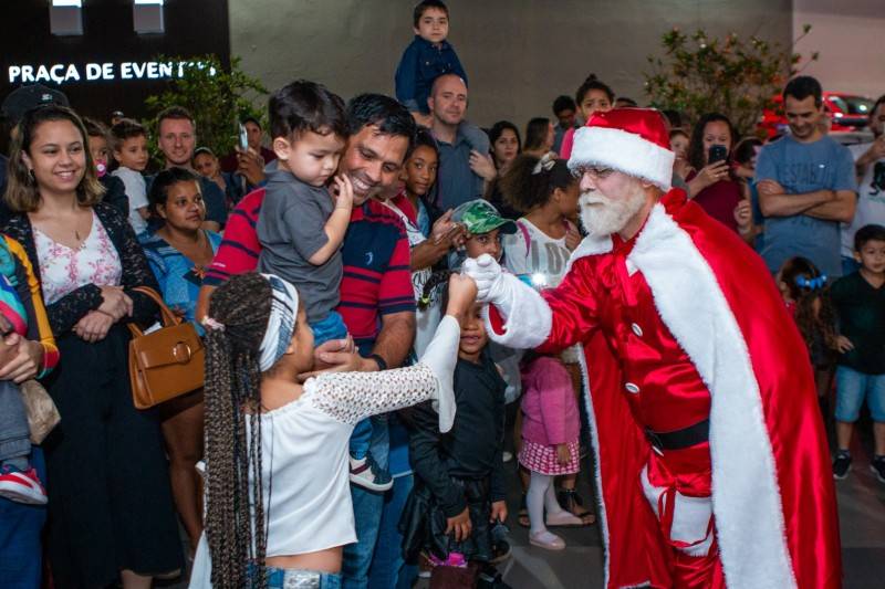 Chegada do Papai Noel abre a temporada de Natal no Criciúma Shopping — foto 2