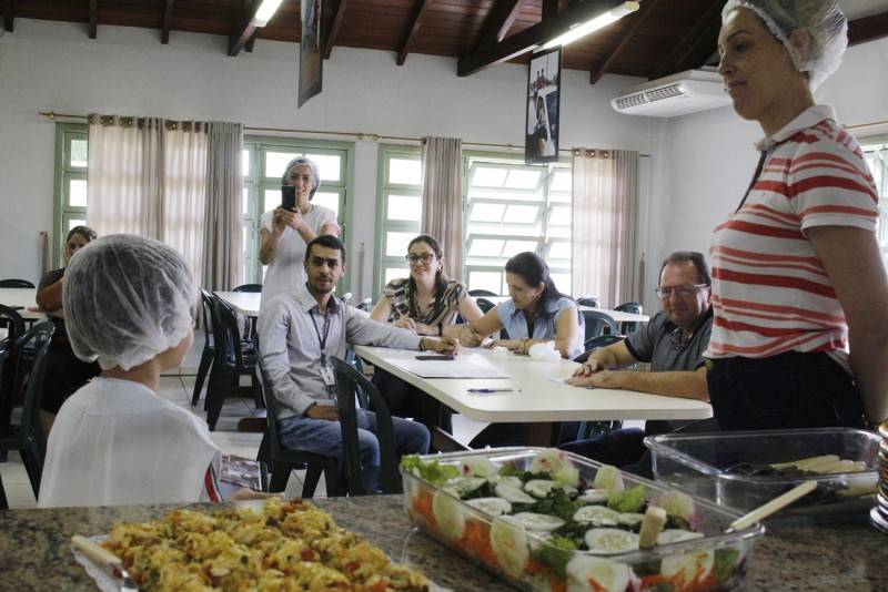 Horta Escolar reforça a alimentação saudável dos alunos em Forquilhinha — foto 2
