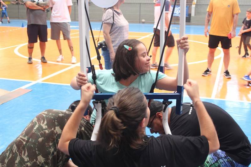 Skate traz alegria e novas vivências aos alunos da Apae de Urussanga — foto 2
