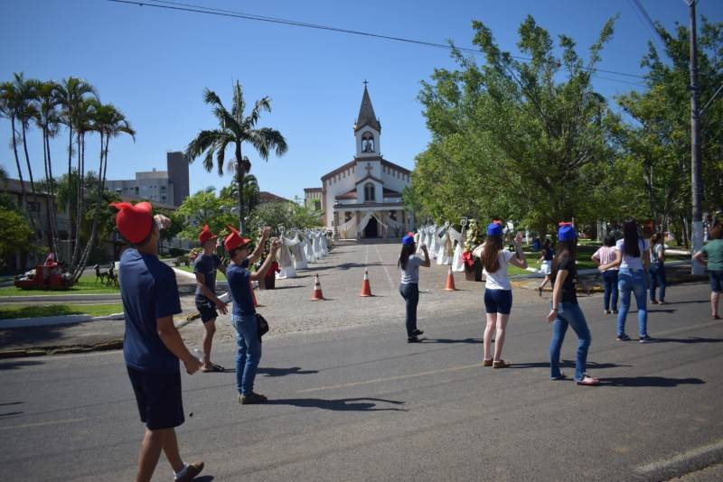 Desfile natalino vai reunir 170 componentes na abertura do 3º Natal Encantado de Jacinto Machado — foto 2