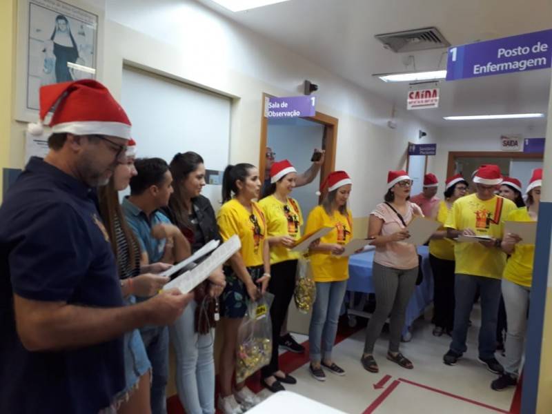 Coral Vida e Canção visita Hospital São José — foto 1