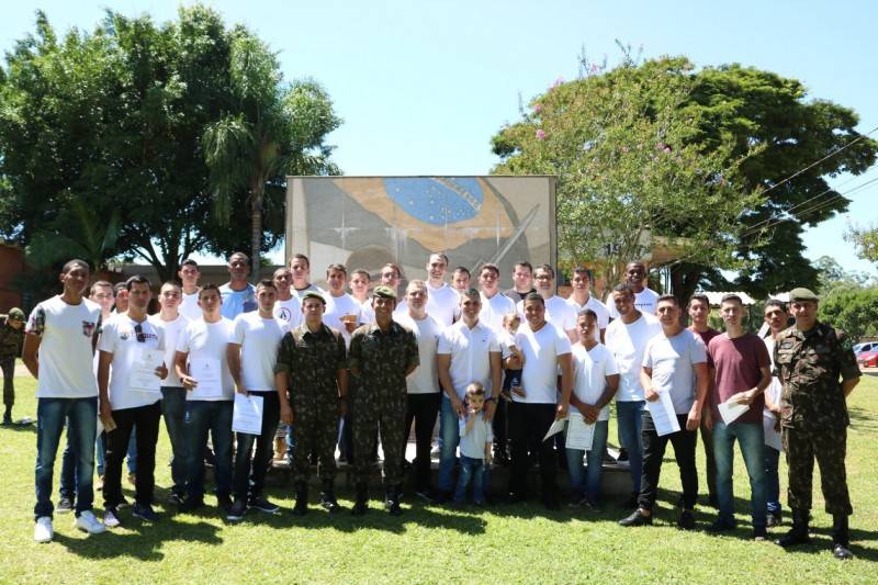 28° GAC realiza formatura sobre 75 anos da Tomada de Monte Castelo e despedida de militares — foto 28