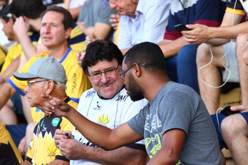 Torcida comparece, mas sai decepcionada do Majestoso — foto 1