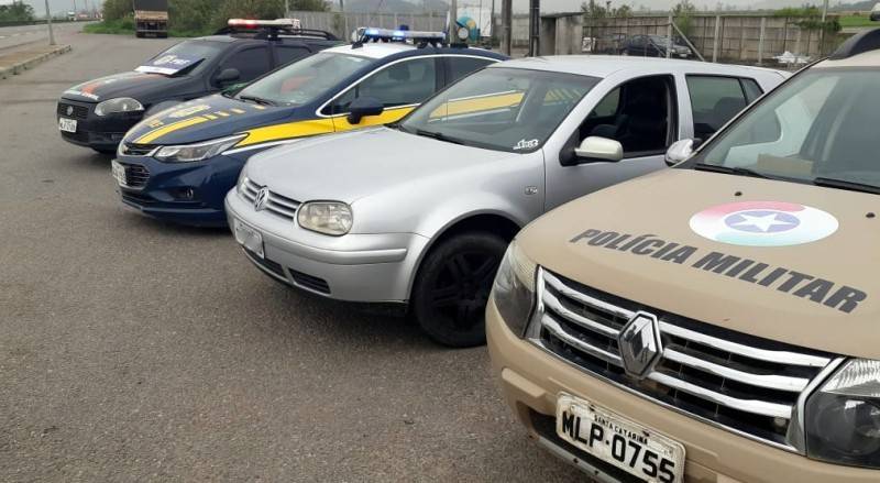 Traficantes são presos com mais de um quilo de maconha na BR-101 — foto 2
