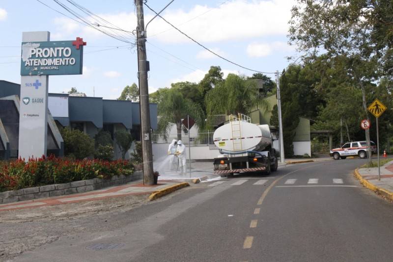 Forquilhinha: unidades de Saúde e espaços públicos recebem higienização — foto 2