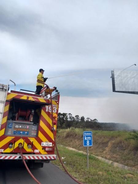 Bombeiros atendem em média oito chamadas de incêndio por dia em Criciúma e região — foto 1