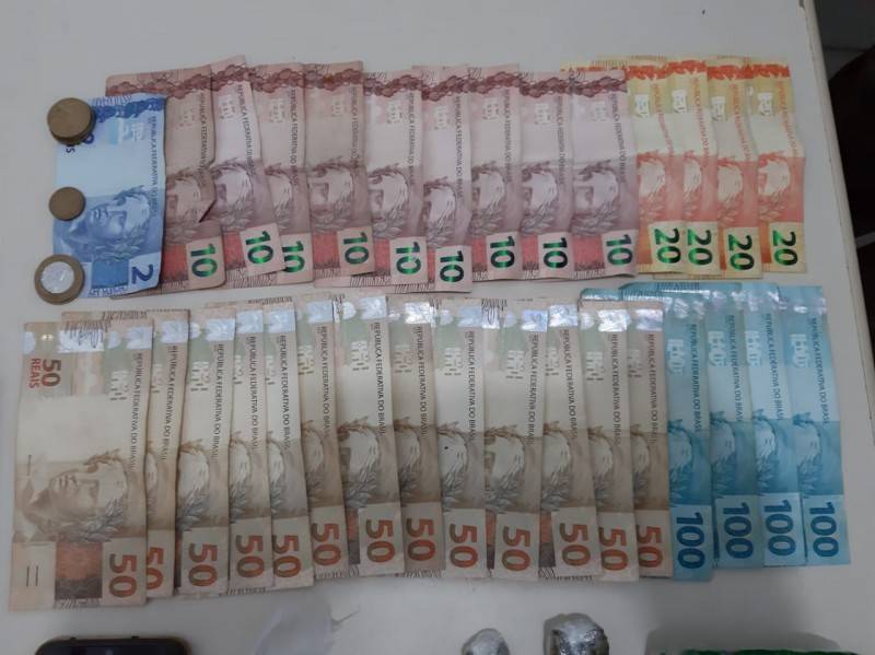Traficante é preso com mais de 300 gramas de maconha no bairro Vila Nova — foto 1
