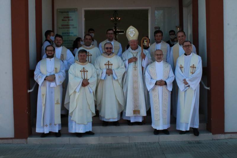 Diocese de Criciúma instala nova paróquia em Balneário Gaivota — foto 1