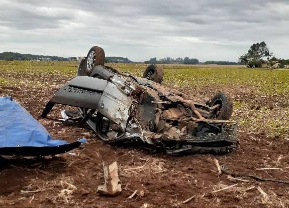 Motorista fica ferido após capotar veículo na SC-447 — foto 1