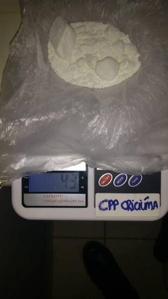 Dupla é detida por tráfico de drogas no bairro Esplanada — foto 3