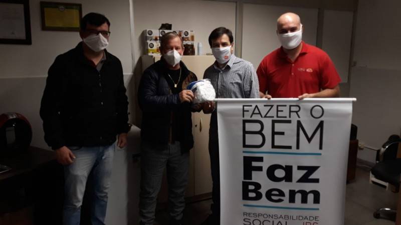JBS faz doações de 1,5 tonelada de frango e 22 mil máscaras na região — foto 2
