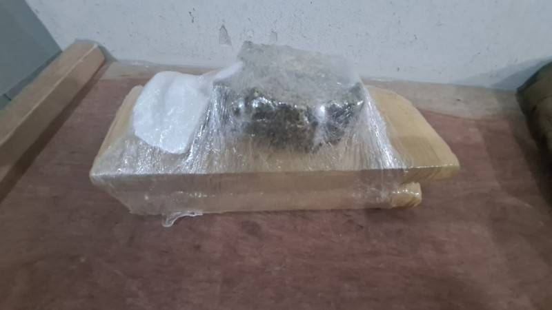 Polícia Militar de Içara apreende veículo com mais de 2kg de drogas — foto 1