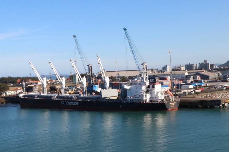 Porto de Imbituba bate recorde histórico de movimentação mensal — foto 2