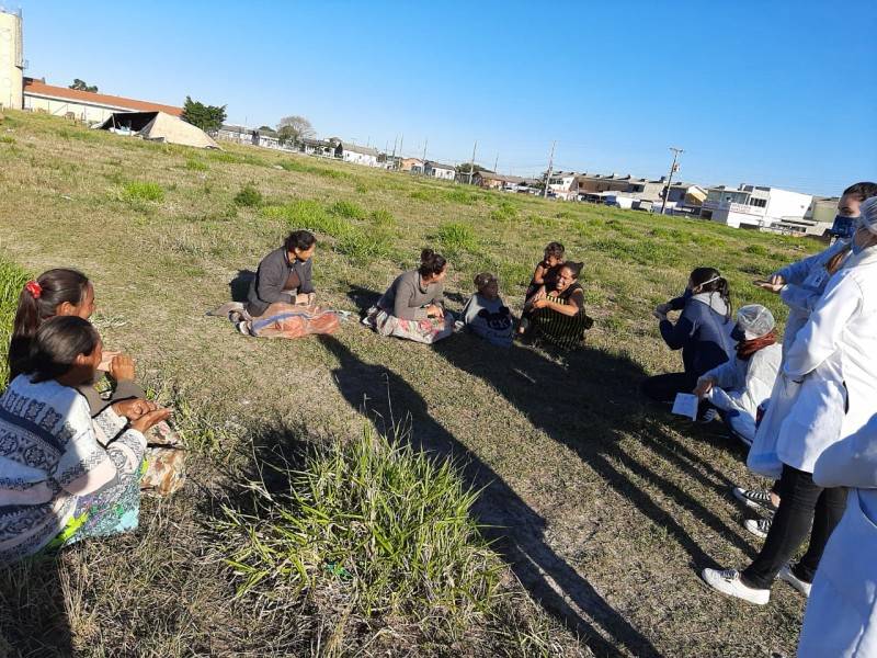 Estudantes de Enfermagem desenvolvem atividades de saúde com gestantes de comunidade cigana — foto 1