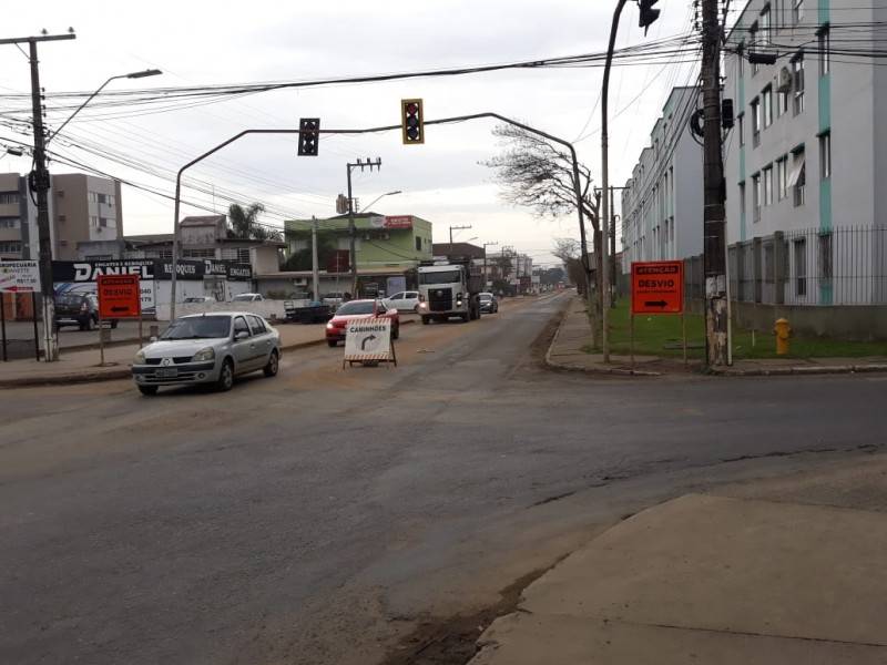 DTT dá orientações sobre o tráfego na Avenida Santos Dumont — foto 1