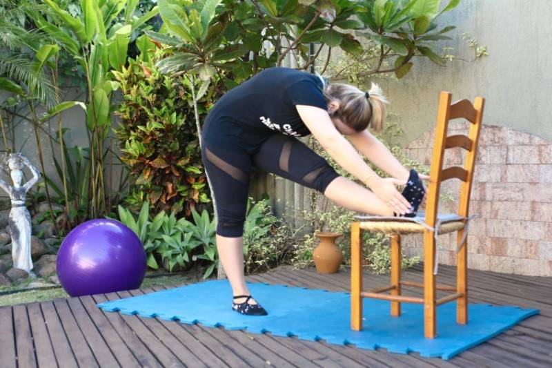 Com dificuldades impostas pela pandemia, profissional se reinventa e dá aula de pilates online — foto 1