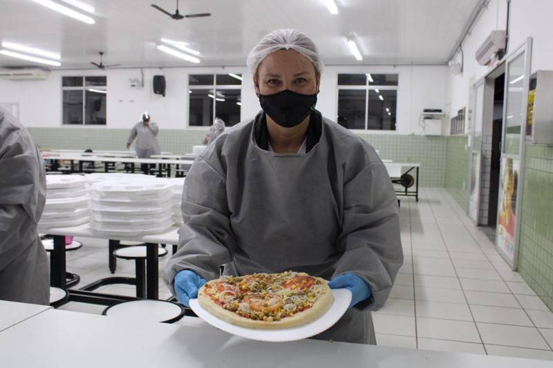 Estudantes da Unesc realizam drive-thru e arrecadam mais de R$ 19 mil em prol do Bairro da Juventude — foto 1
