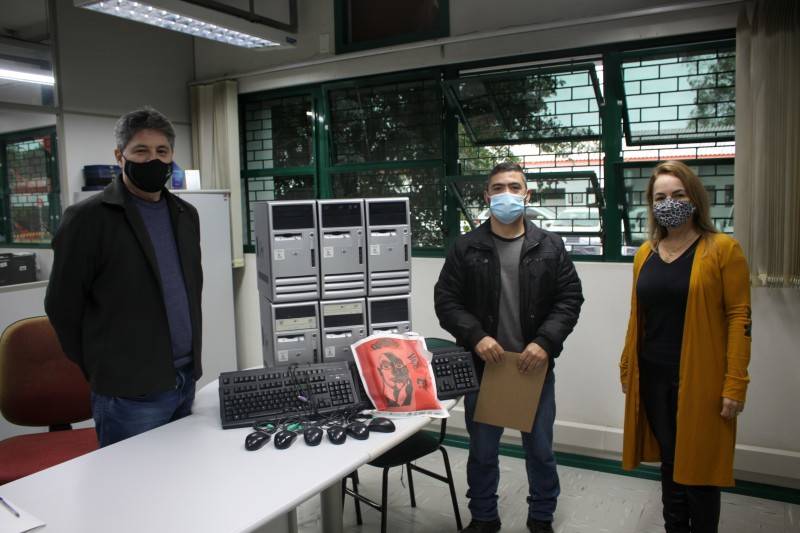 Unesc realiza a doação de computadores a organizações de finalidade social — foto 1
