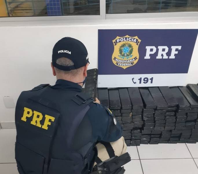 Mais de 200 quilos de maconha são apreendidos em Jaguaruna — foto 2