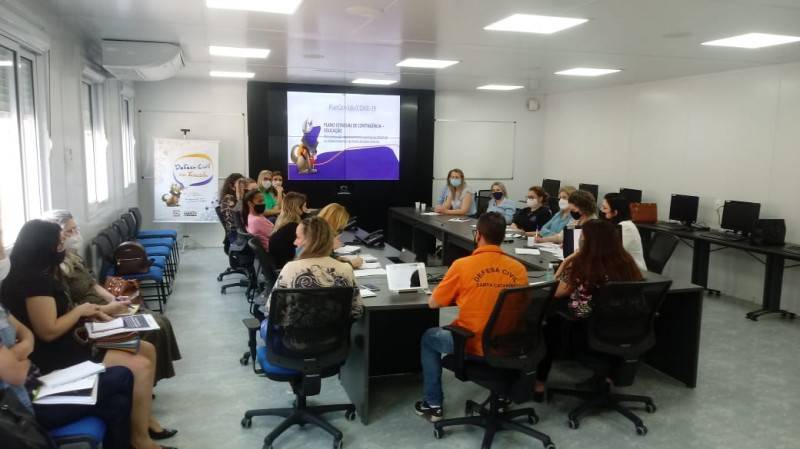 Amrec: gestores da área da educação debatem regras da volta das atividades pedagógicas presenciais — foto 1