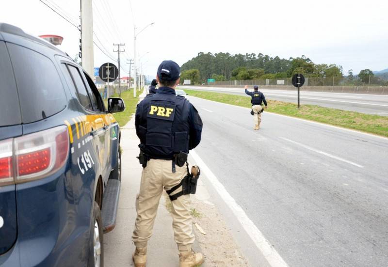 Feriadão de Finados encerra com aumento de acidentes, mortes e feridos nas rodovias federais de SC — foto 3