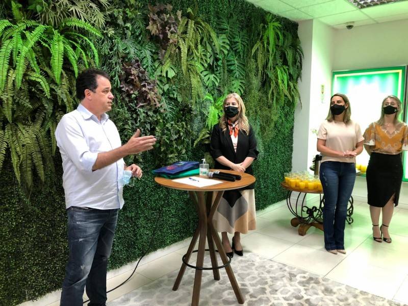Unesc entrega pleitos aos candidatos à prefeitura de Criciúma — foto 1