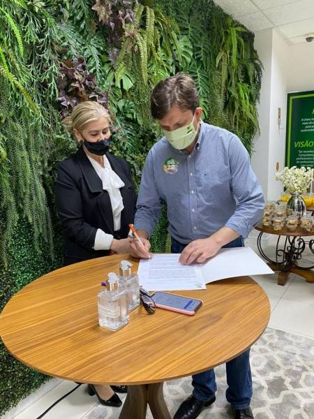 Unesc entrega pleitos aos candidatos à prefeitura de Criciúma — foto 2