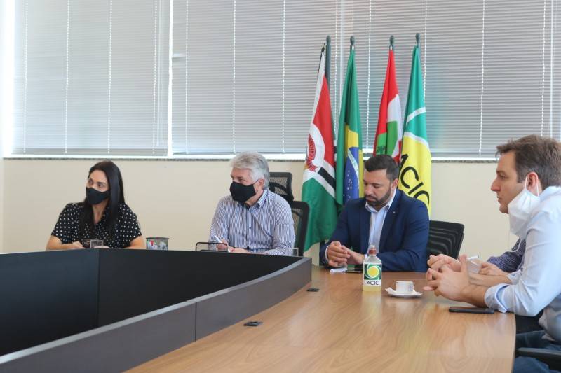 Carvão volta à pauta com a presença da Bancada Federal do Sul na Acic — foto 1