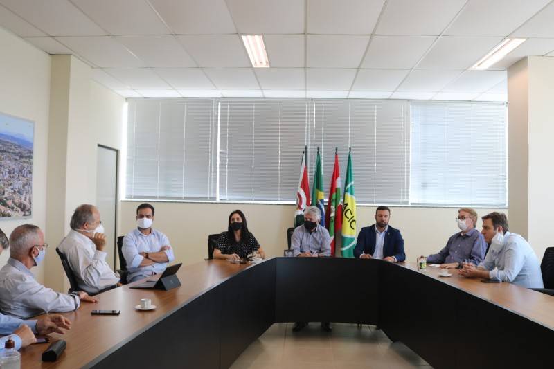 Carvão volta à pauta com a presença da Bancada Federal do Sul na Acic — foto 2