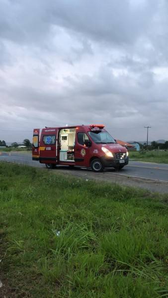 Uma pessoa fica ferida em acidente envolvendo dois carros na SC-100 — foto 2