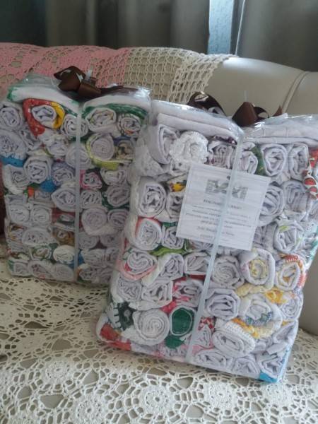 FAI entrega panos de prato para serem vendidos por entidades de Içara — foto 1