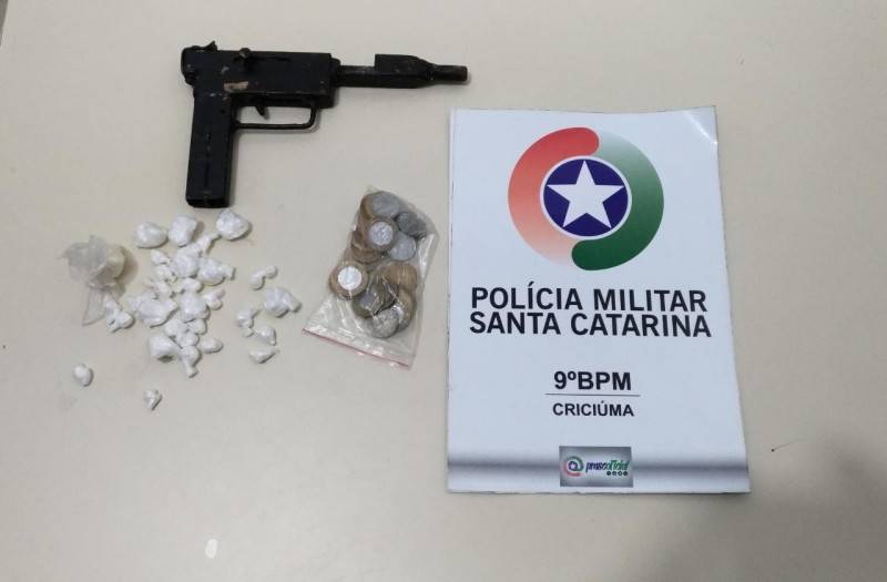 Polícia Militar apreende arma de fogo artesanal e droga — foto 1