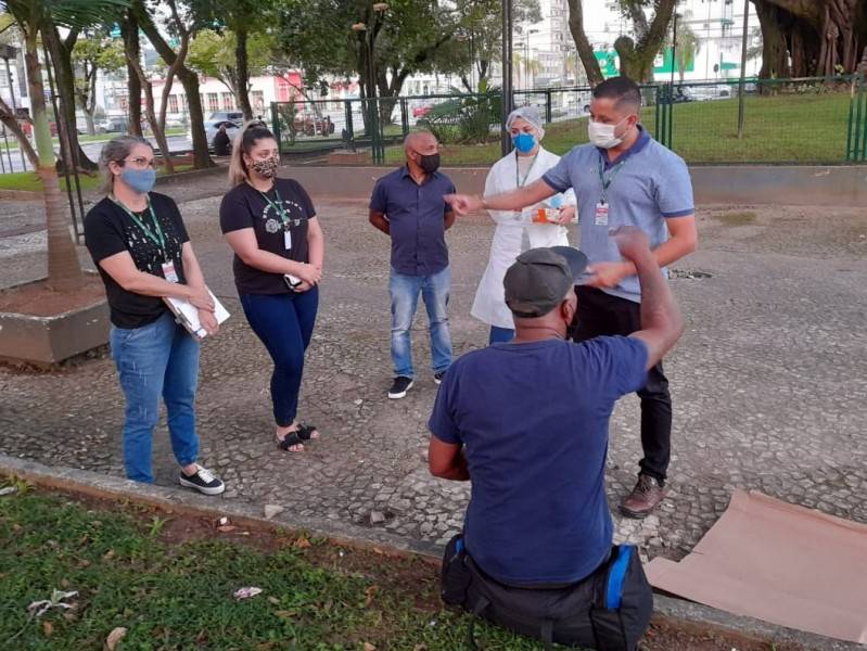 Testes rápidos são aplicados em moradores de rua de Criciúma — foto 2