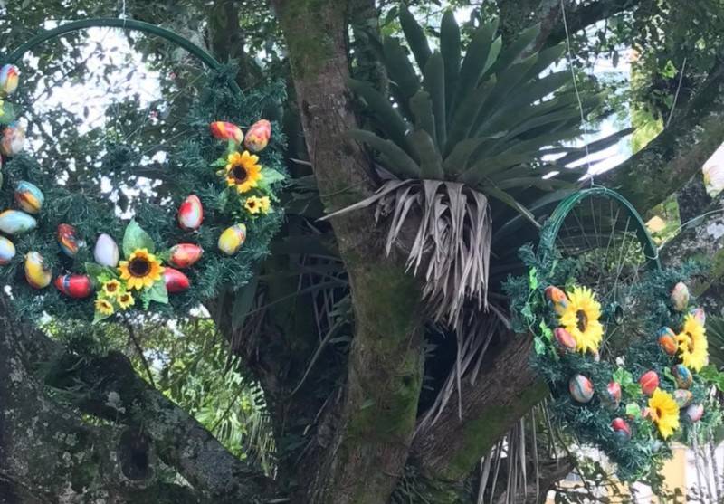 Praça de Siderópolis recebe decoração de Páscoa — foto 1