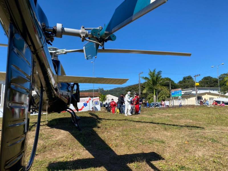 Menino de seis anos é atropelado por trator — foto 2