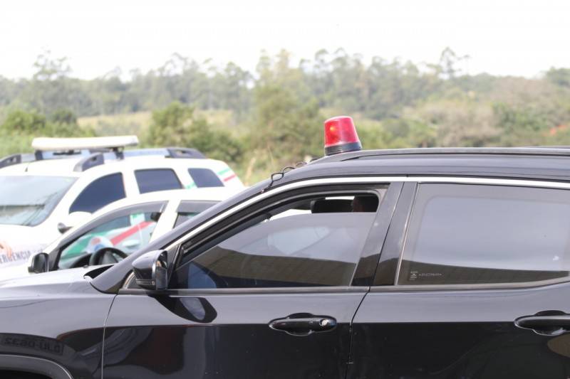 Dois policiais estão como reféns dos presos na Penitenciária Sul — foto 1