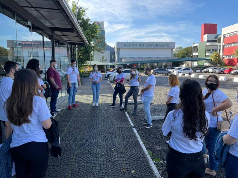 Unesc realiza levantamento de dados em área de vulnerabilidade social de Criciúma — foto 3