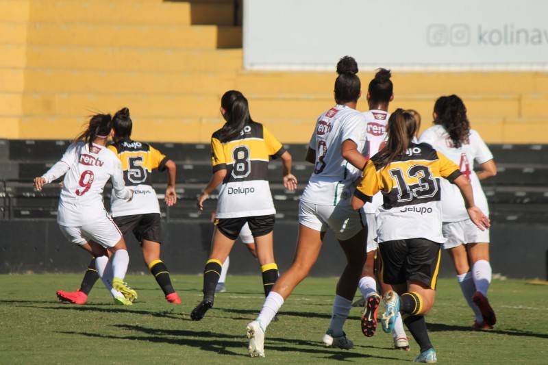 Pelo Campeonato Brasileiro, Criciúma perde em casa para o Fluminense — foto 9