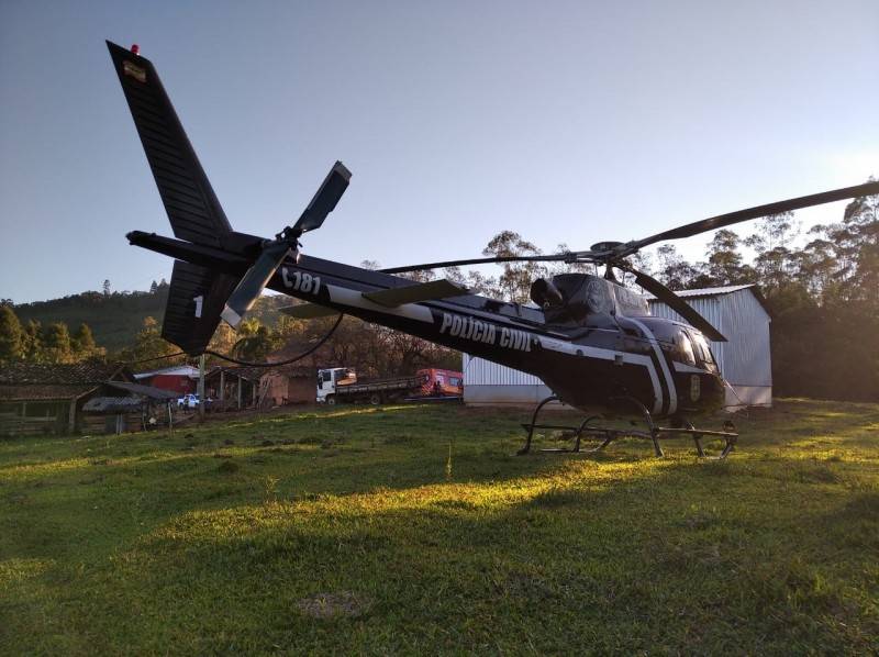 Trabalhador leva choque elétrico e morre depois de encostar escada em rede de alta tensão — foto 4
