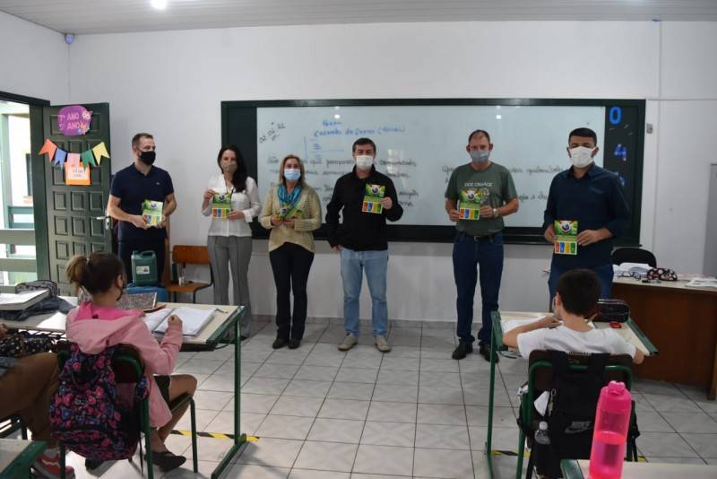 Siderópolis: ação é realizada nas escolas para promover conscientização ambiental — foto 5
