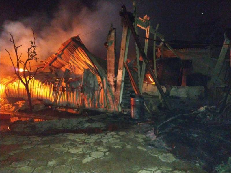Bombeiros relatam combate ao incêndio em indústria — foto 2