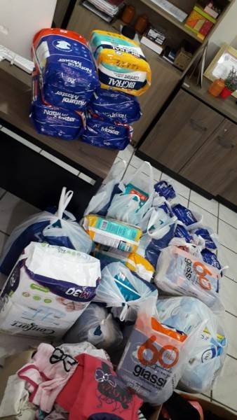 Campanha da Amovi promove arrecadação de fraldas geriátricas para pessoas com câncer — foto 1