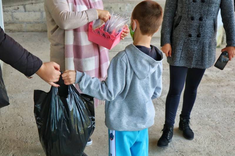 Escola Municipal Bairro Bortolotto e Afave realizam ação solidária — foto 1