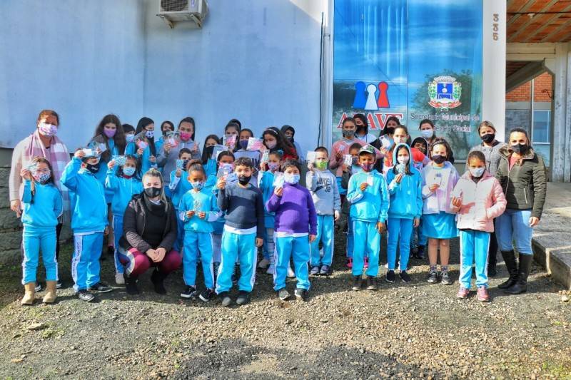 Escola Municipal Bairro Bortolotto e Afave realizam ação solidária — foto 2