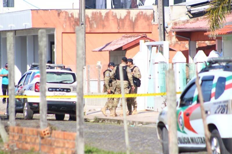 Cárcere privado: negociação com criminoso em Balneário Gaivota passa de oito horas; entenda o caso — foto 1