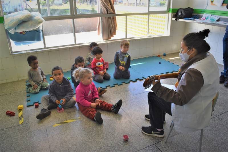 Siderópolis: projeto de musicalização contribui para desenvolvimento de bebês e crianças — foto 2