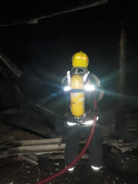 Salão de festa é atingido por incêndio em Morro Grande — foto 3